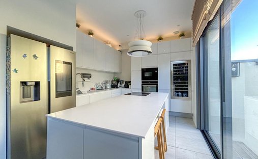 Cocumont Magnificent 18th Century Chateau 700m² On 11 Hectares, Swimming Pool With View