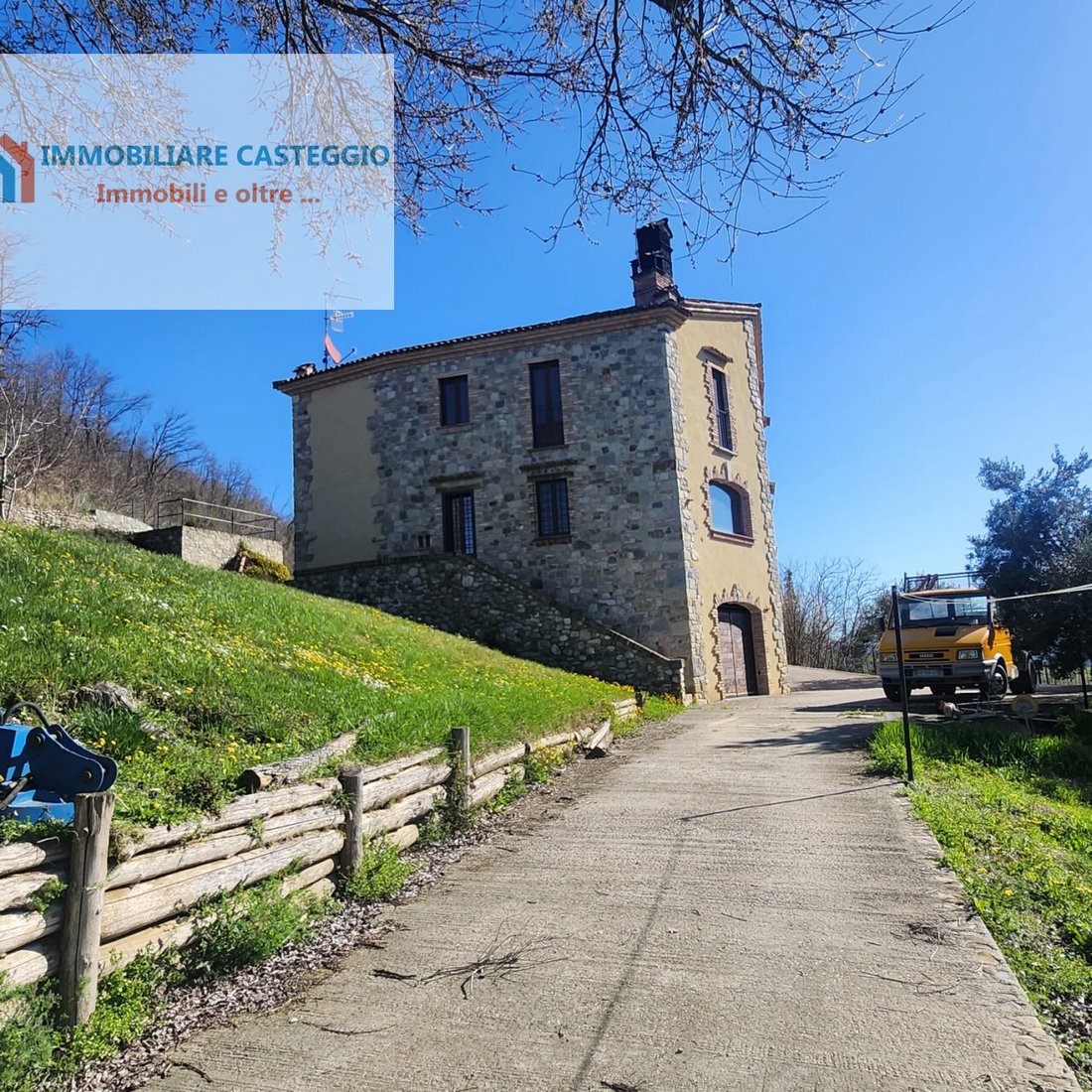 Villa in Fortunago, Lombardy, Italy 1 - 16901813