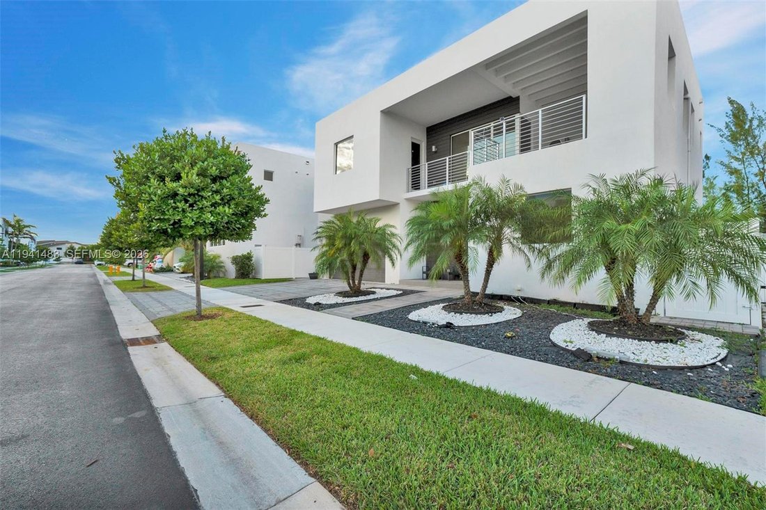House in Doral, Florida, United States 4 - 16901321