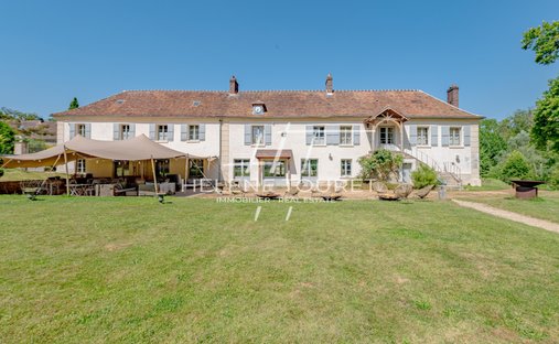 Castle for Sale in Chantilly, Hauts-de-France, France