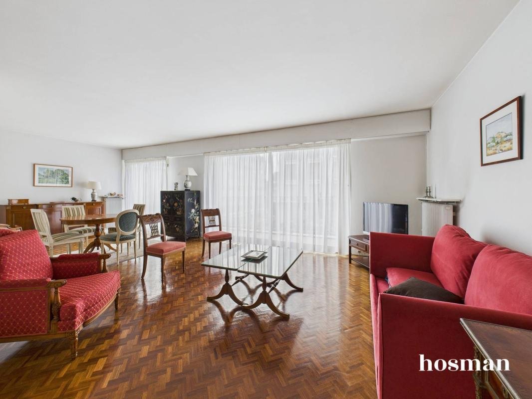 Apartment in Montreuil, Versailles, France 2 - 16898063