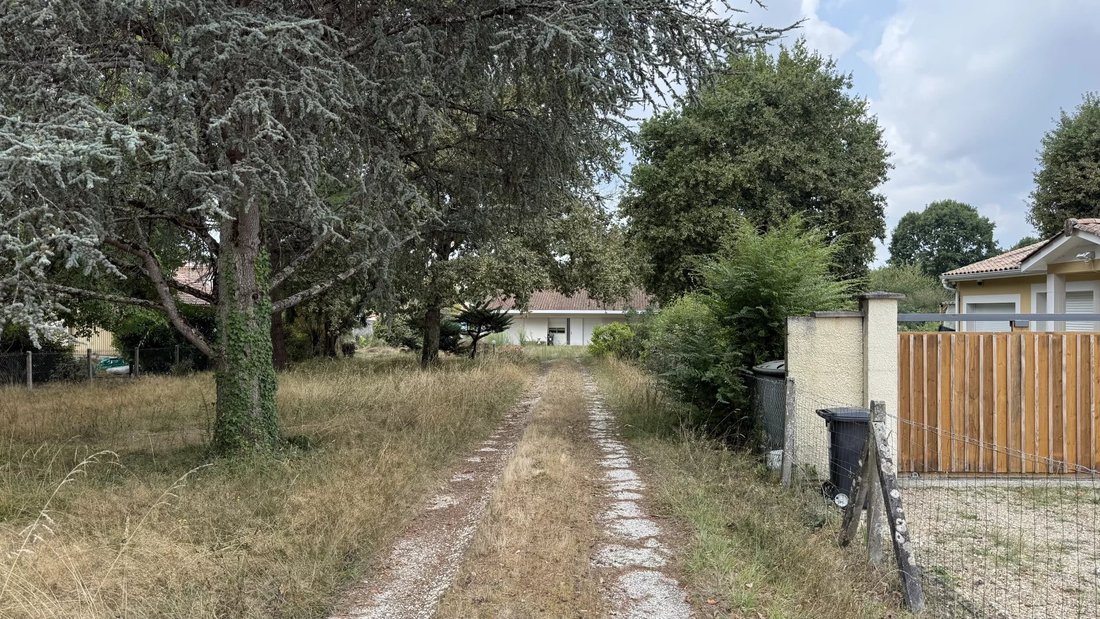 House in Centre Bourg, Le Taillan-Médoc, France 4 - 16898036