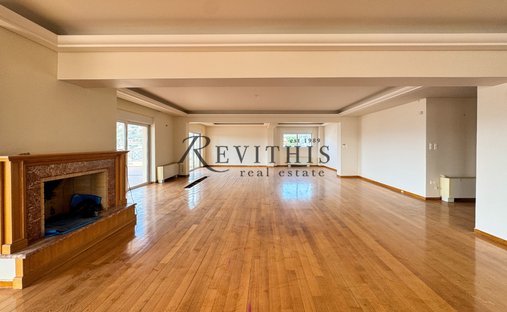 Apartment in Vouliagmeni, Attica, Greece 1