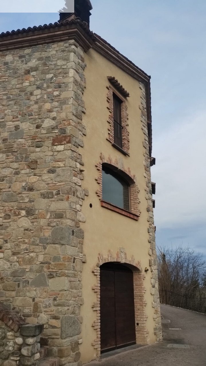 Villa in Fortunago, Lombardy, Italy 2 - 16901813