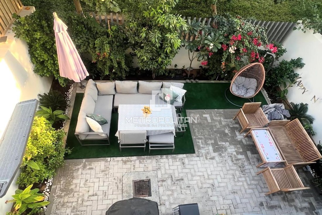 Townhouse in Wadi Al Safa 3, Wadi Al Safa, Dubai 1 - 16899519