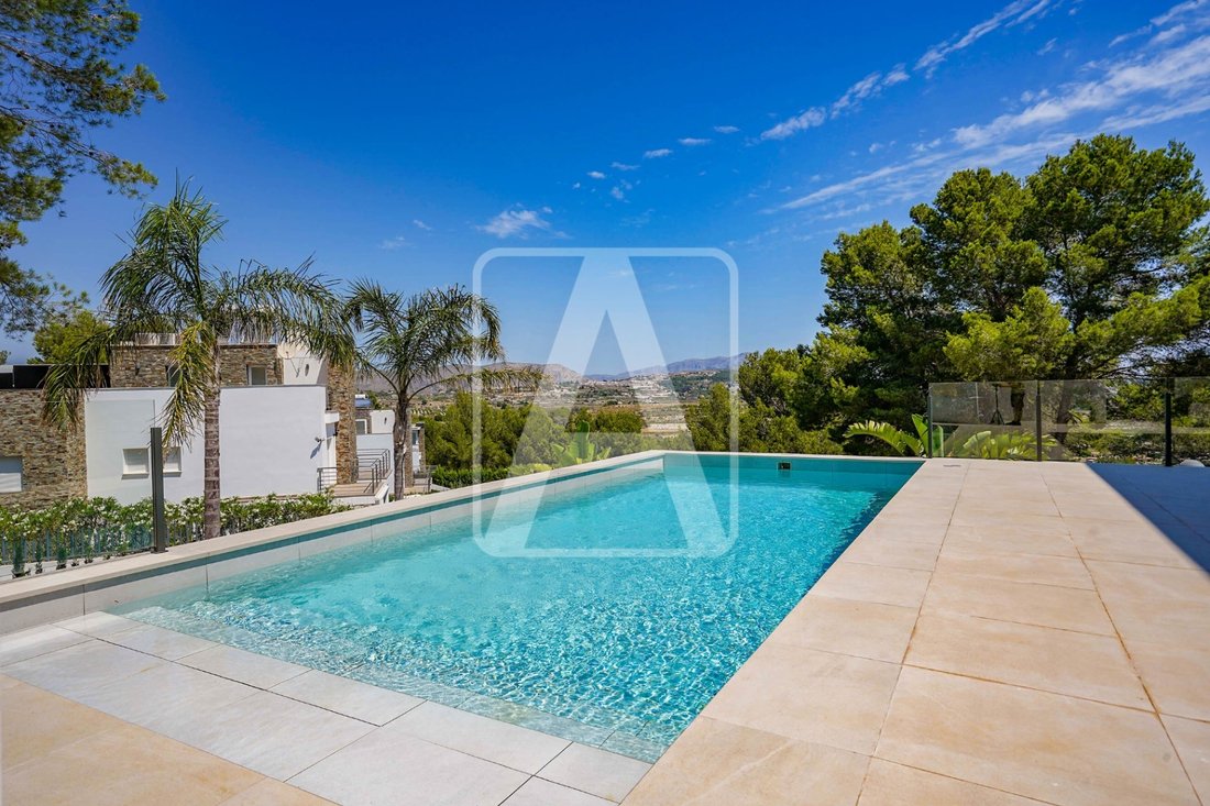 Villa in Moraira, Teulada, Valencian Community 2 - 16901077