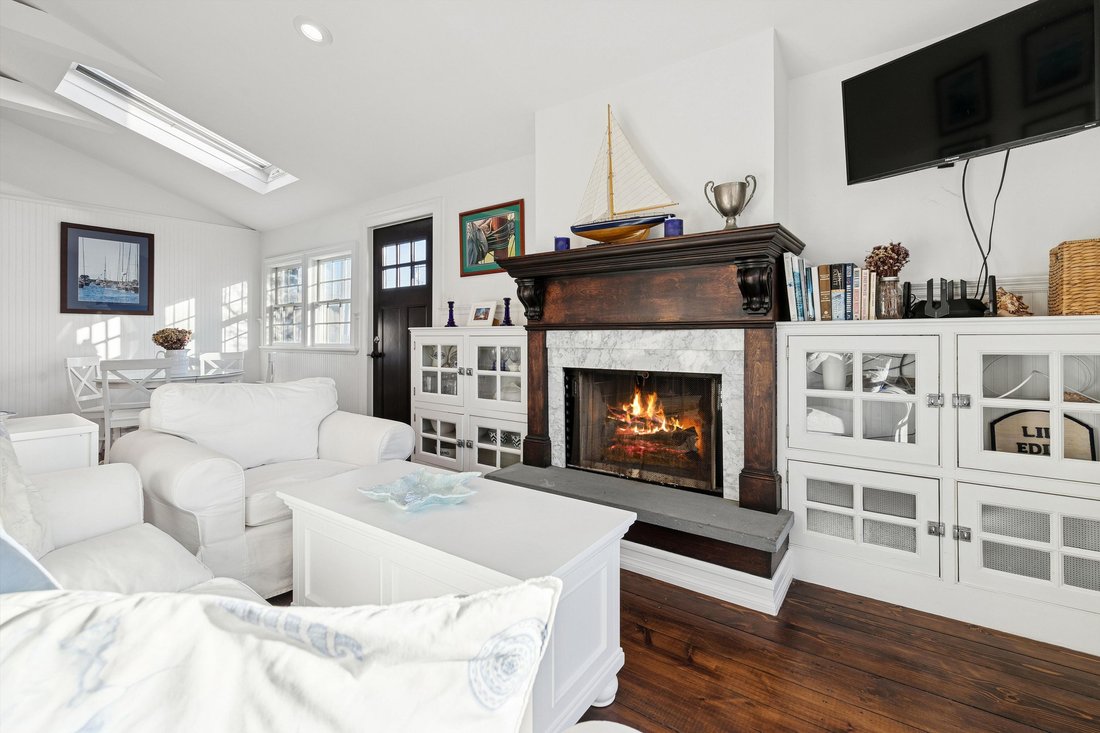 Hampton Bays, New York, United States 5 - 16900997