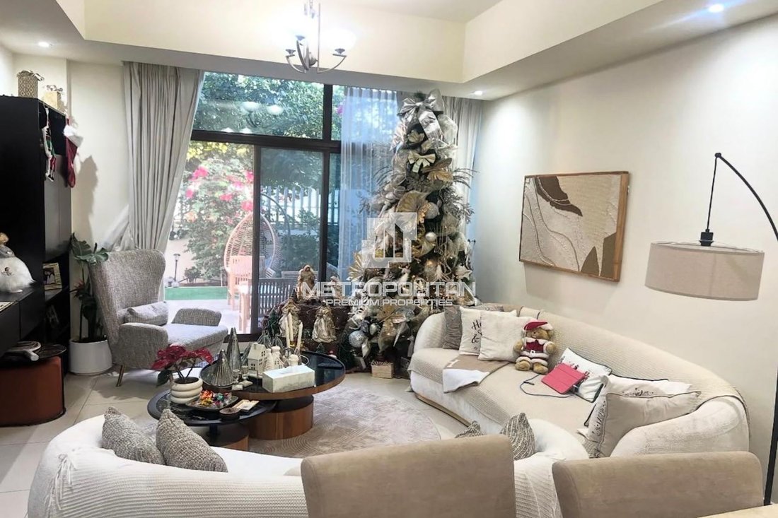 Townhouse in Wadi Al Safa 3, Wadi Al Safa, Dubai 2 - 16899519