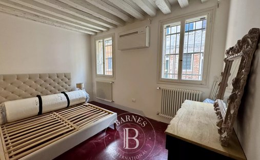 Castle for Sale in Venice, Veneto, Italy