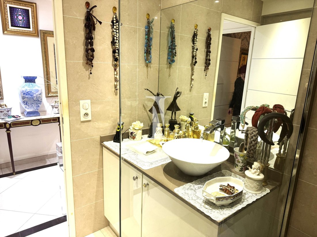 Apartment in Cannes, Provence-Alpes-Côte d'Azur, France 5 - 16902236