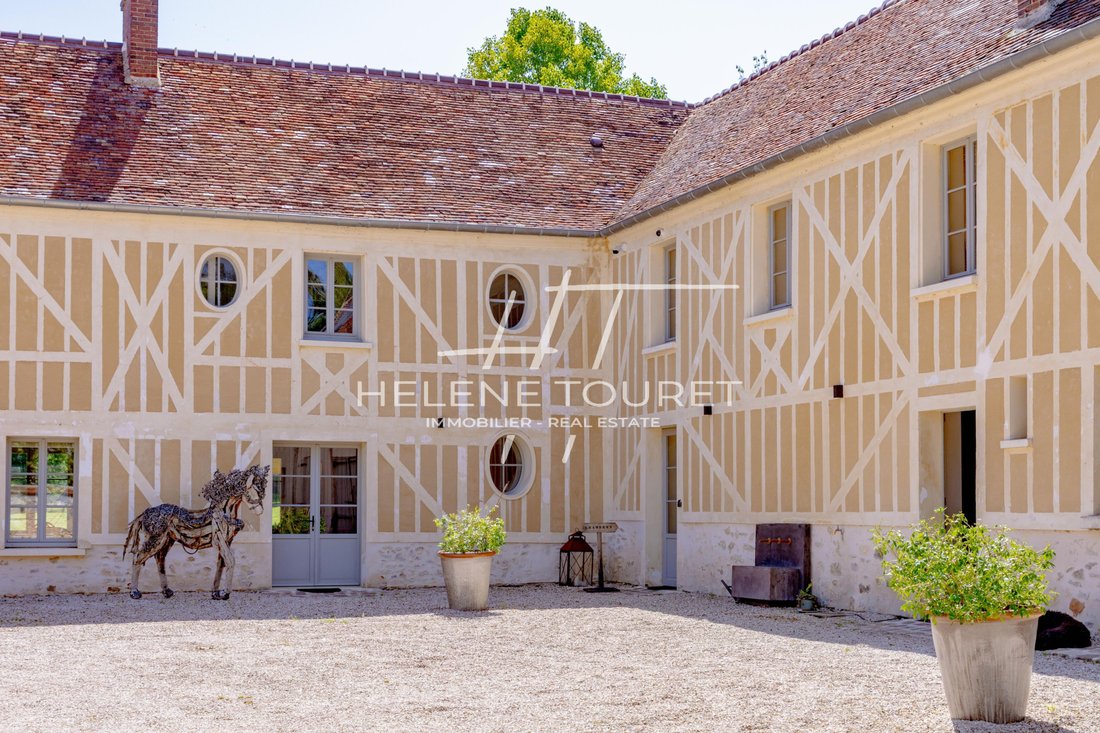 House in Chantilly, Hauts-de-France, France 1 - 16898614