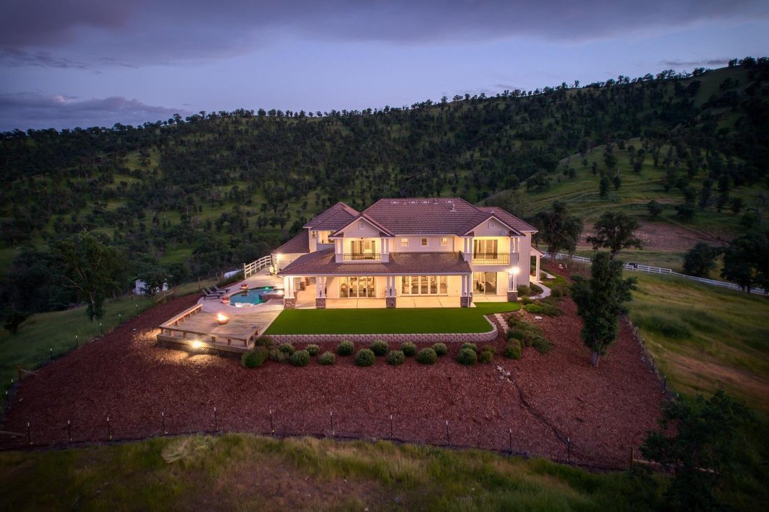 House in Clovis, California, United States 3 - 16899942