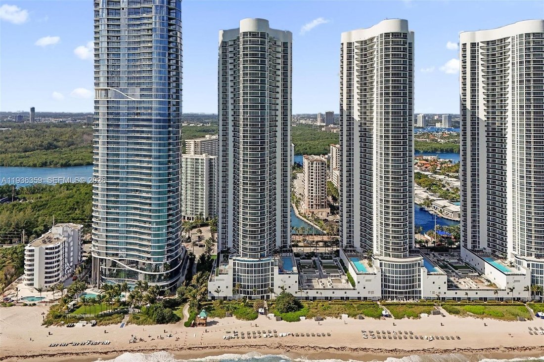 Condo in Sunny Isles Beach, Florida, United States 2 - 16901346