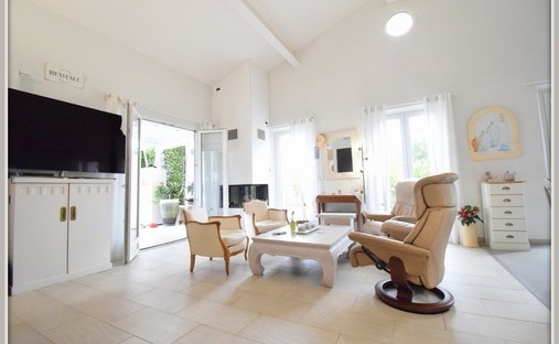 Castle for Sale in Cannes, Provence-Alpes-Côte d'Azur, France