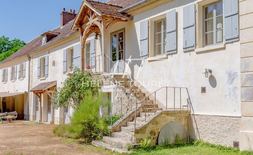 Castle for Sale in Chantilly, Hauts-de-France, France