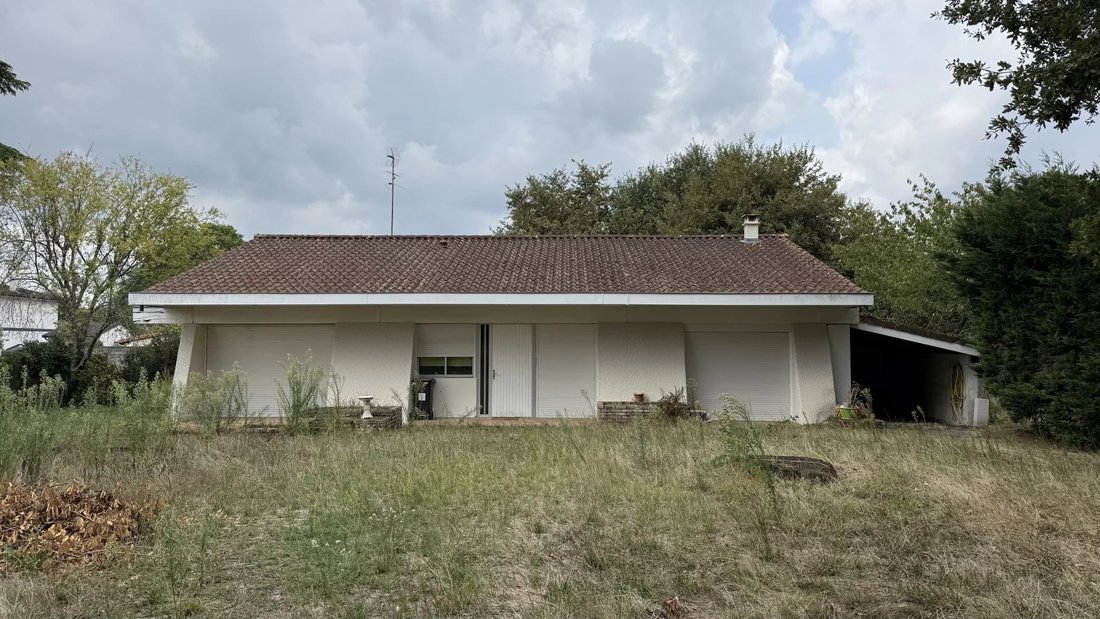 House in Centre Bourg, Le Taillan-Médoc, France 1 - 16898036