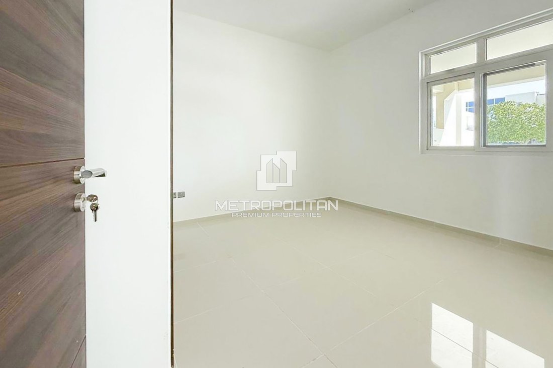 Villa in Damac Hills 2, Dubai, United Arab Emirates 5 - 16899525