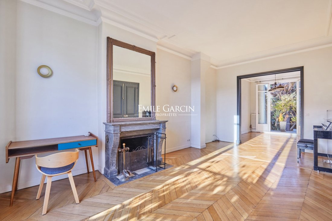 Villa in Hôtel de Ville, Courbevoie, France 4 - 16902647
