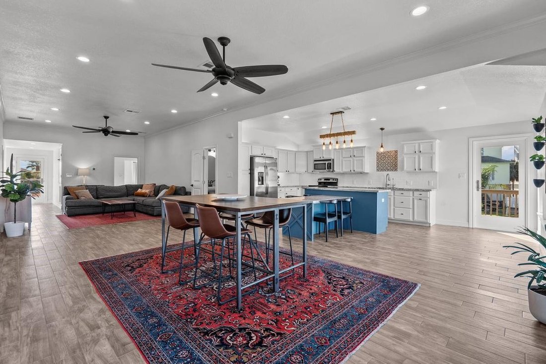 House in Galveston, Texas, United States 5 - 16899030