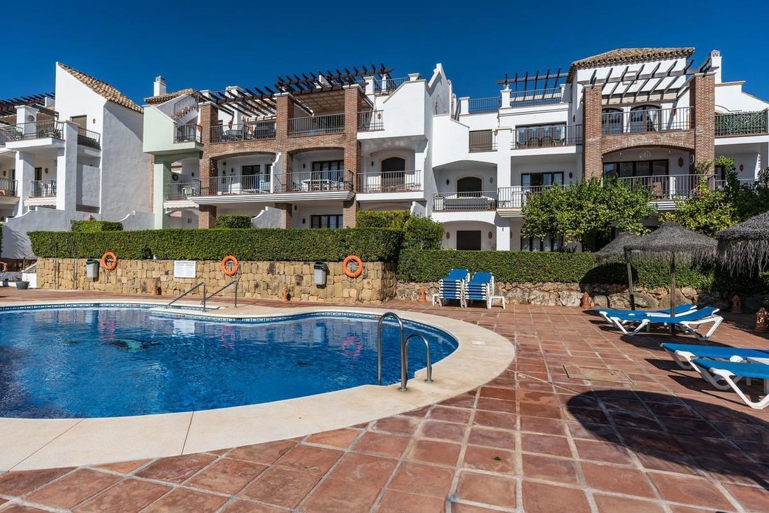 Apartment in Benahavis, Andalusia, Spain 3 - 16902597