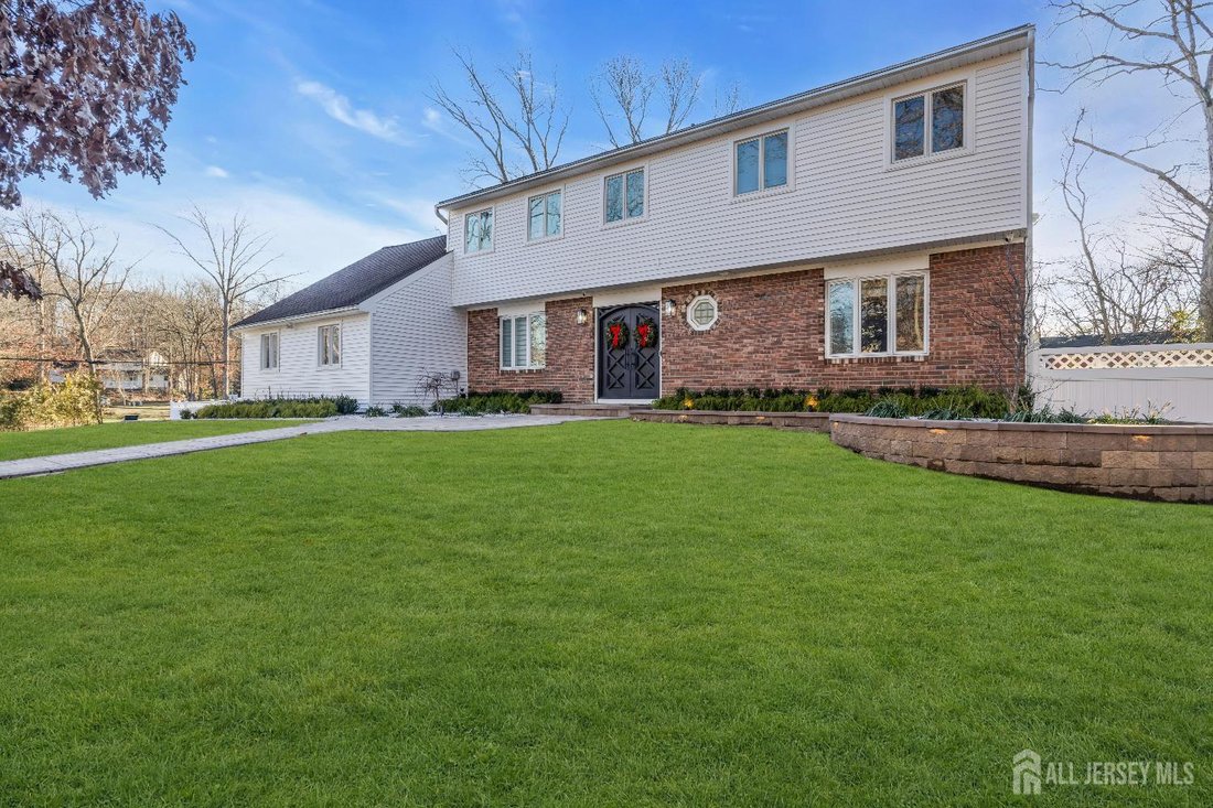 House in Old Bridge Township, New Jersey, United States 4 - 16898146