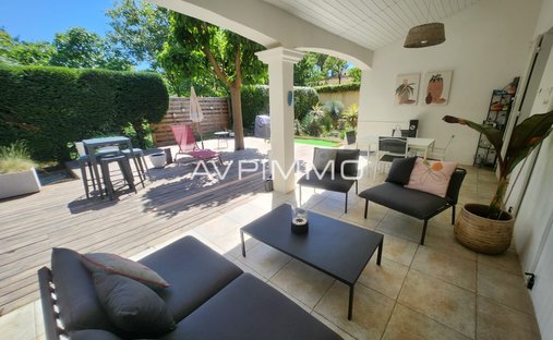 Castle for Sale in Aubagne, Provence-Alpes-Côte d'Azur, France