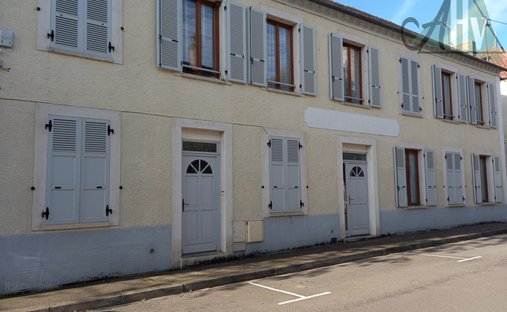 Apartment in Villeneuve-la-Guyard, Bourgogne – Franche-Comté, France 1