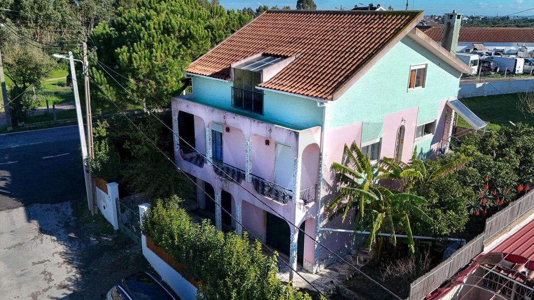 Townhouse in Charneca de Caparica e Sobreda, Setubal, Portugal 2 - 16823077