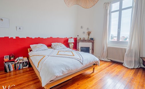 Cocumont Magnificent 18th Century Chateau 700m² On 11 Hectares, Swimming Pool With View