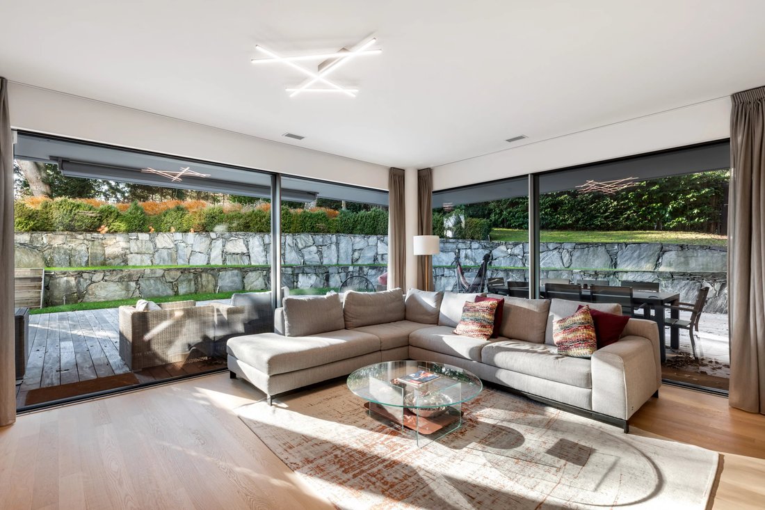 Magnificent Apartment In The Heart Of Nyon