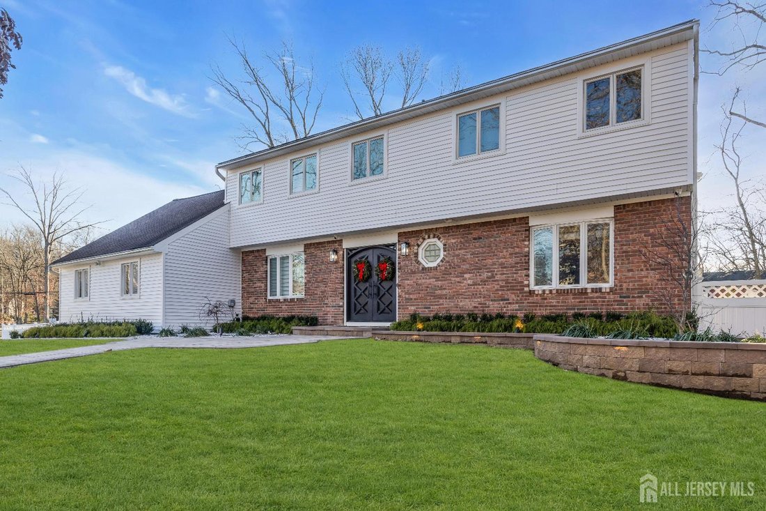 House in Old Bridge Township, New Jersey, United States 3 - 16898146