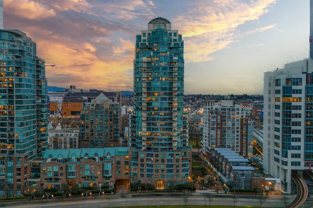 Condo in Vancouver, British Columbia, Canada 1 - 16903499