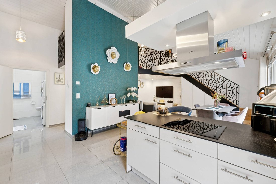 Comfortable 3.5 Room Penthouse Large Corner Terrace And Elevator