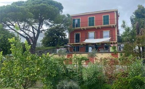 Santa Margherita Ligure 4 Room Apartment