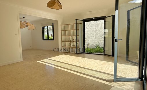 Cocumont Magnificent 18th Century Chateau 700m² On 11 Hectares, Swimming Pool With View