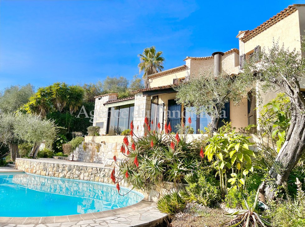 Villa in Cabris, Provence-Alpes-Côte d'Azur, France 1 - 16898508