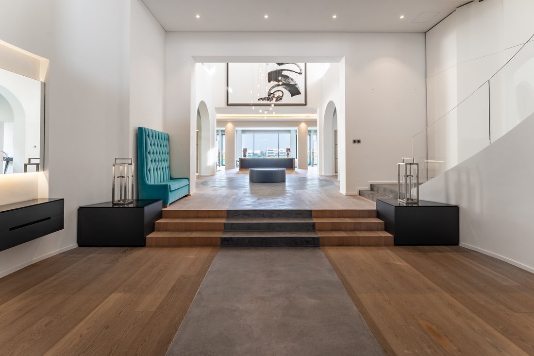 Villa in Emirates Hills, Dubai, United Arab Emirates 3 - 16902801