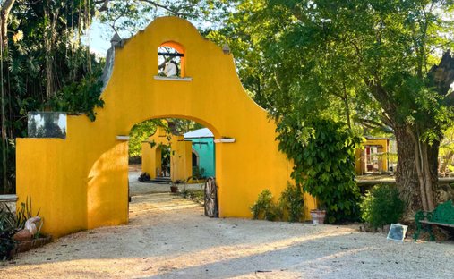 Rancho en San Antonio Tehuitz, Yucatán, México 1