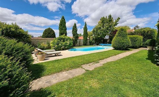 An Vast 18th Century Mansion And Its Neo Romanesque Indoor Chapel And Outbuildings In The - 3