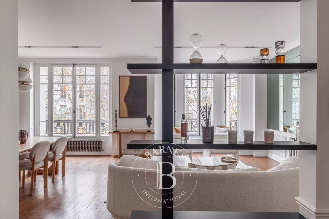 Apartment in Gros Caillou, Paris 7e Arrondissement, Paris 4 - 15141603