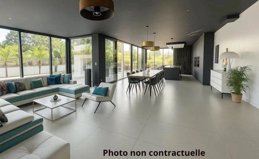 Castle for Sale in Vannes, Brittany, France