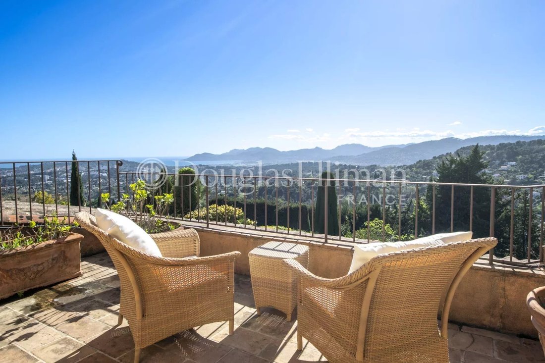 Villa in Mougins, Provence-Alpes-Côte d'Azur, France 1 - 14971506