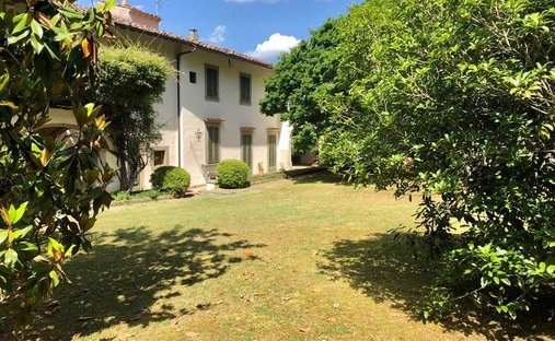 Castle for Sale in Tuscany, Italy