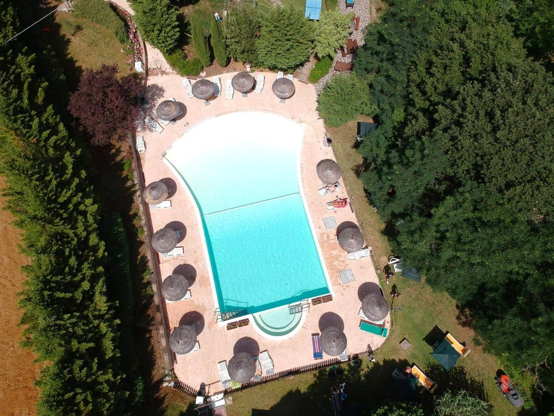 Estate in Cantiano, Marche, Italy 2 - 16904229