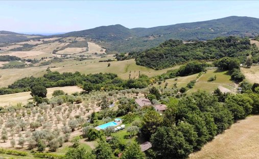 Country House in Radicondoli, Tuscany, Italy 1