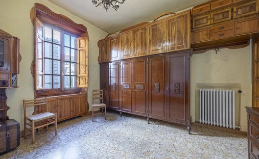 Castle for Sale in Tuscany, Italy