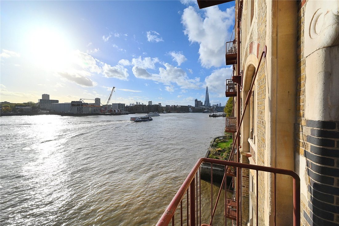 Apartment in Wapping, Tower Hamlets, England 2 - 16899042