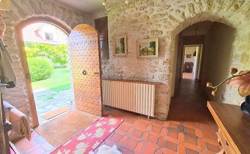 An Vast 18th Century Mansion And Its Neo Romanesque Indoor Chapel And Outbuildings In The - 5