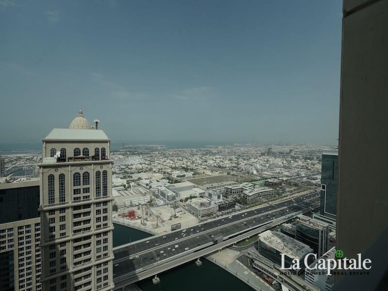 Apartment in Business Bay, Dubai, United Arab Emirates 1 - 16898161