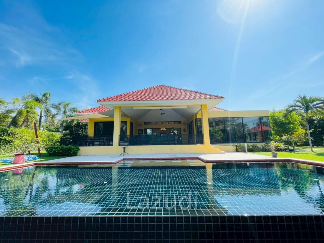 Villa in Hin Lek Fai, Prachuap Khiri Khan, Thailand 5 - 16903393